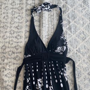 ✨5 for $25✨Speechless black&white flower dress